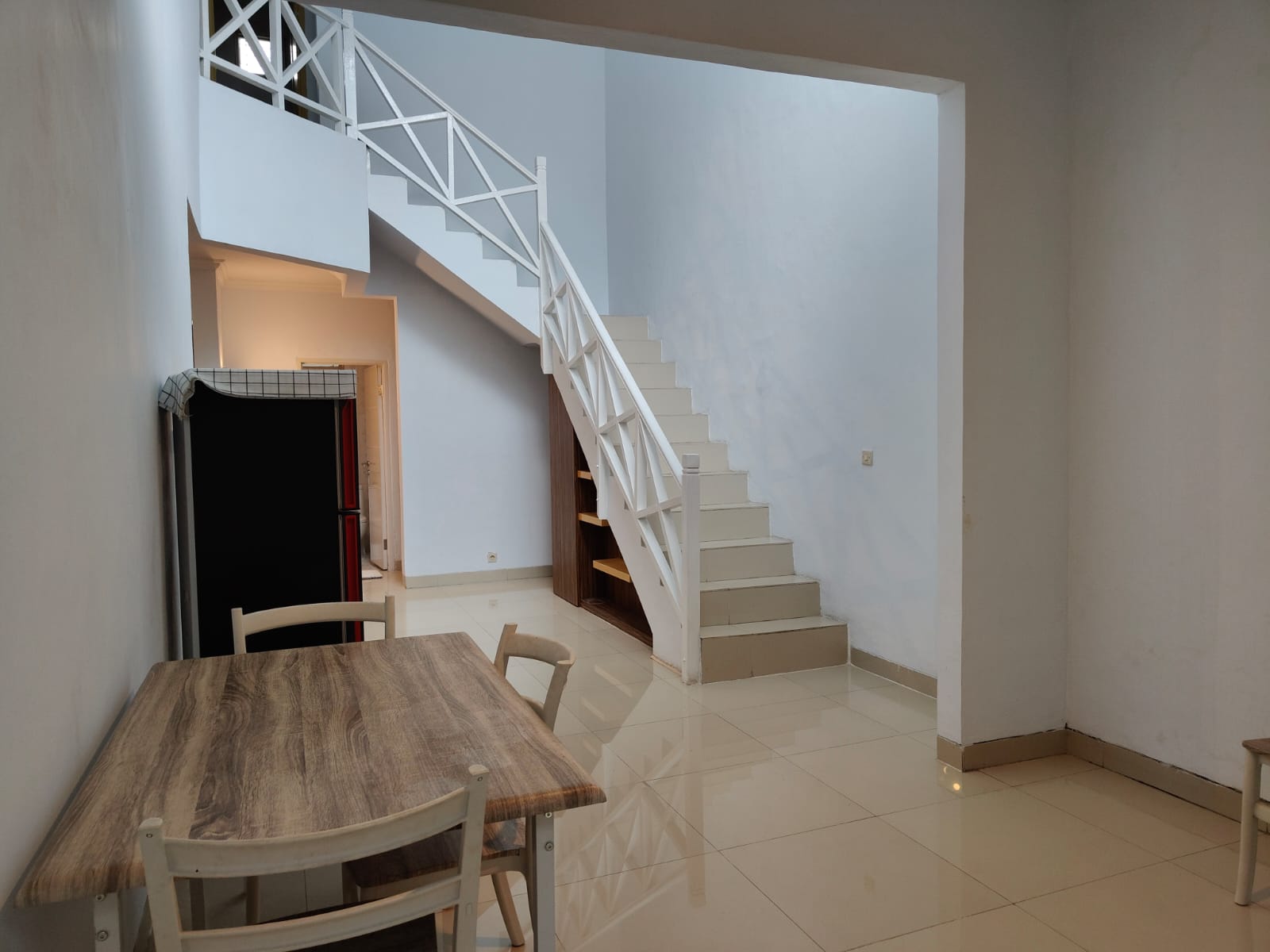 Rumah Disewakan di Meadow Green Lippo Cikarang